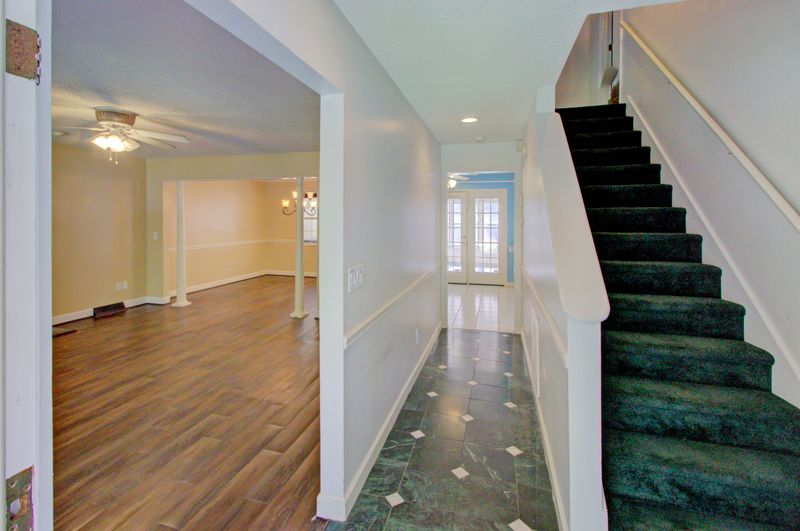 8649 Deerwood Dr, North Charleston, SC 29406