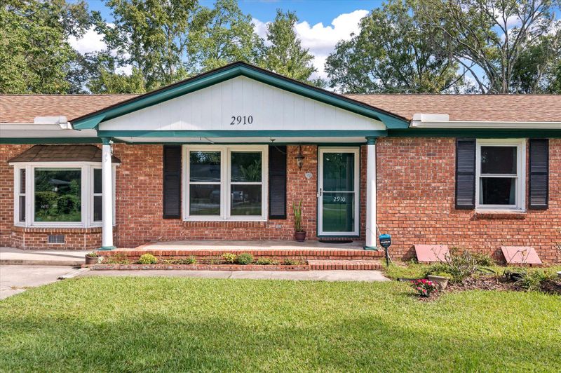 2910 Bolton Rd, Charleston, SC 29414