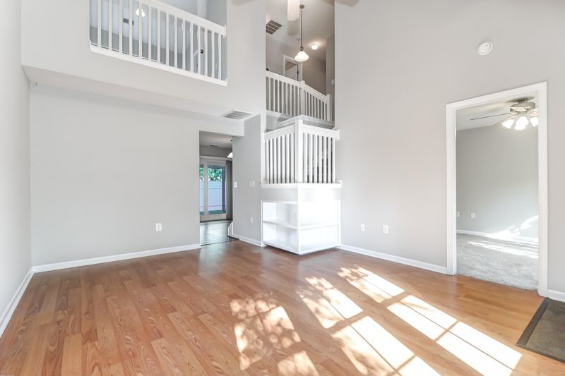 100 Yellow Hawthorn Cir, Summerville, SC 29483