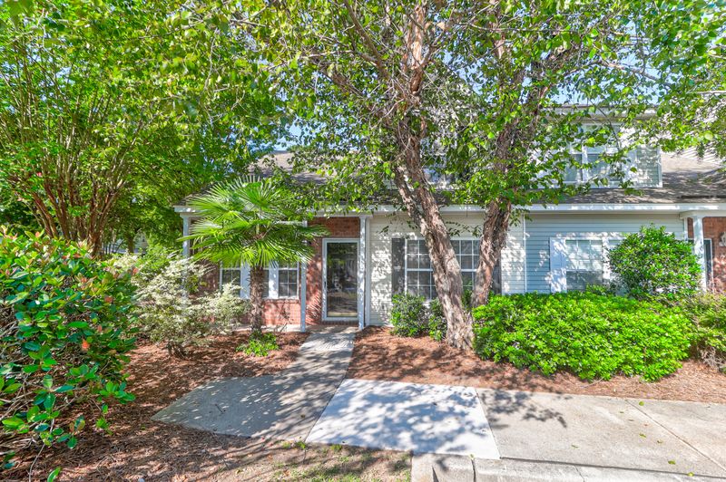 100 Yellow Hawthorn Cir, Summerville, SC 29483