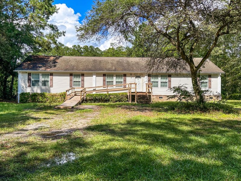 5960 Hyde Park Rd, Ravenel, SC 29470