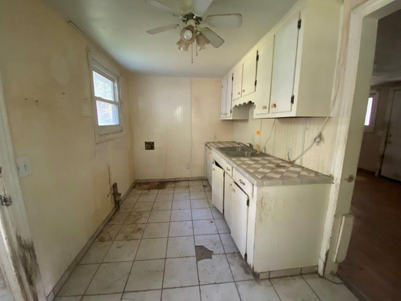 7021 Kinard Rd, Ravenel, SC 29470
