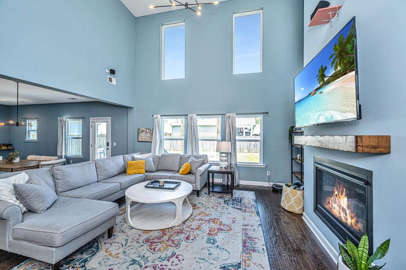 1653 Shady Pine Rd, Charleston, SC 29414