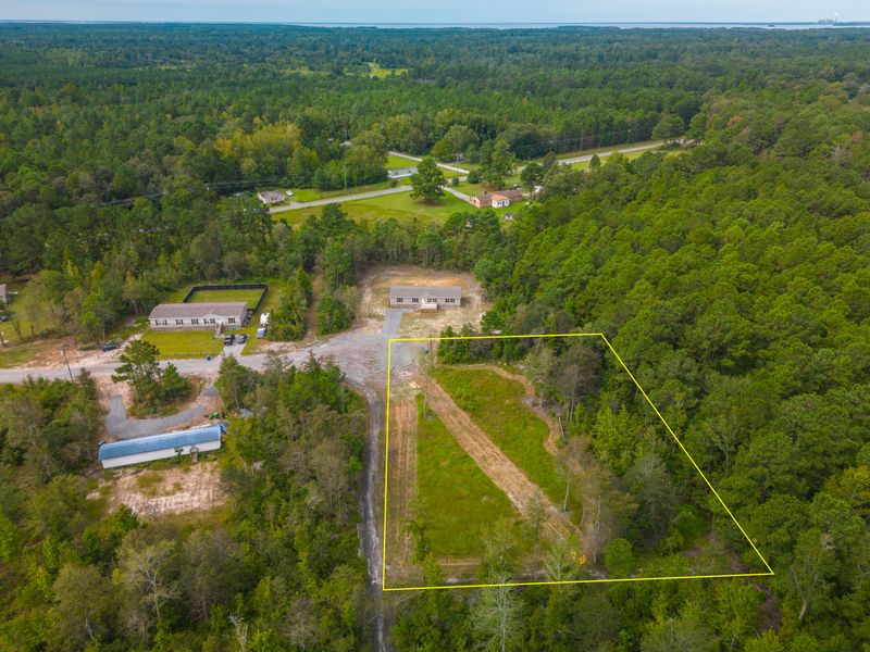 516 Kimrey Ln, Saint Stephen, SC 29479