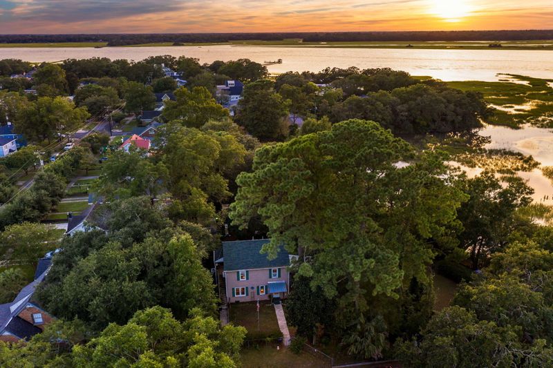 49 8th Ave, Charleston, SC 29403