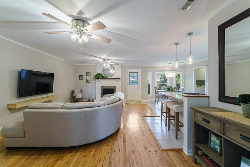1146 Island View Dr, Mount Pleasant, SC 29464