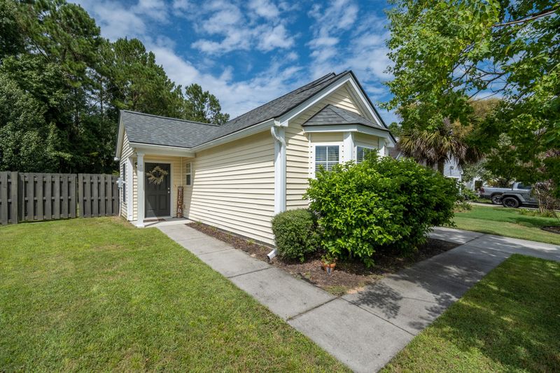 1316 Palm Cove Dr, Charleston, SC 29492