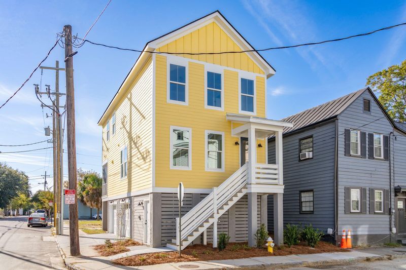 101 Cooper St, Charleston, SC 29403