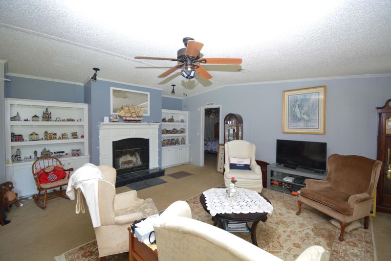 204 Pete Ewers Dr, Summerville, SC 29483
