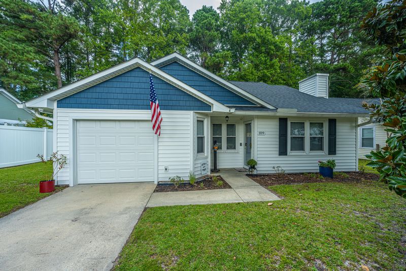 109 Tennyson Way, Summerville, SC 29486