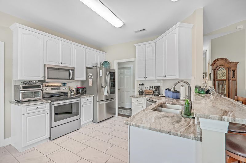 100 Bay Colony Ct, Summerville, SC 29483
