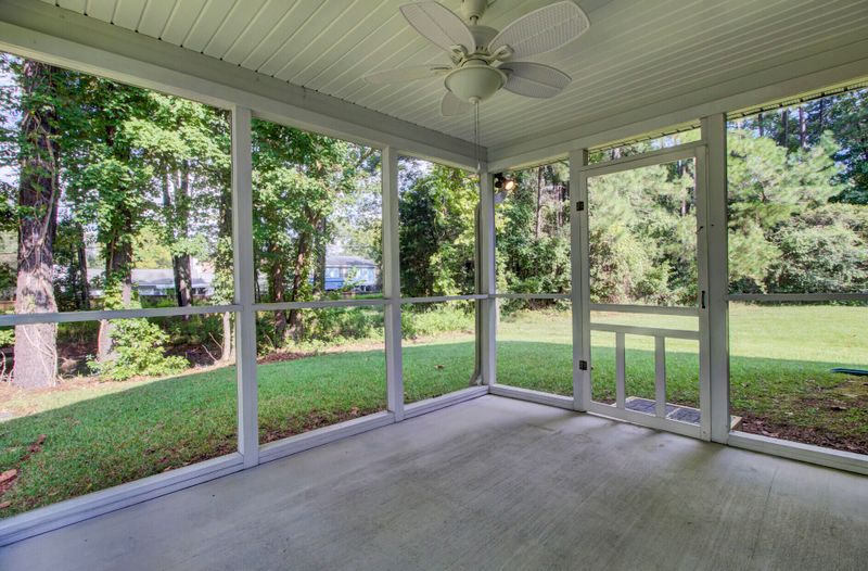 7980 Riverbirch Ln, North Charleston, SC 29418