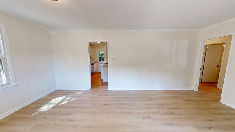 1267 Hawthorne Cir, Hanahan, SC 29410