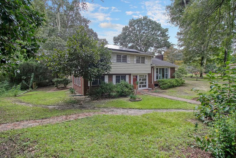 1189 Chesterfield Rd, North Charleston, SC 29405