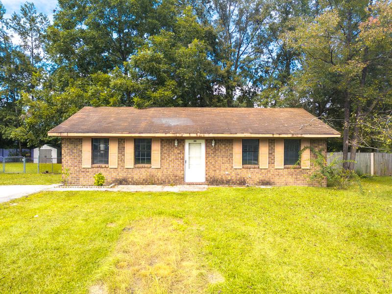 208 Gippy Dr, Goose Creek, SC 29445