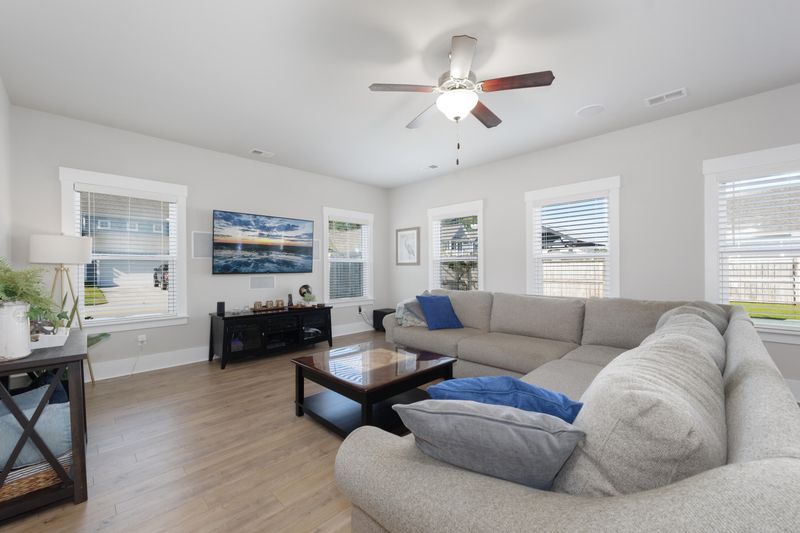 1665 Shady Pine Rd, Charleston, SC 29414