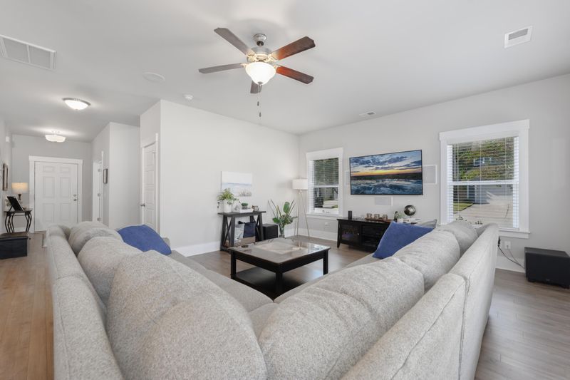 1665 Shady Pine Rd, Charleston, SC 29414