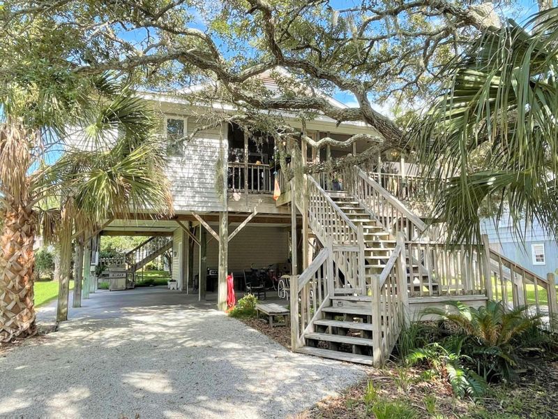 1009 Byrd St, Edisto Beach, SC 29438