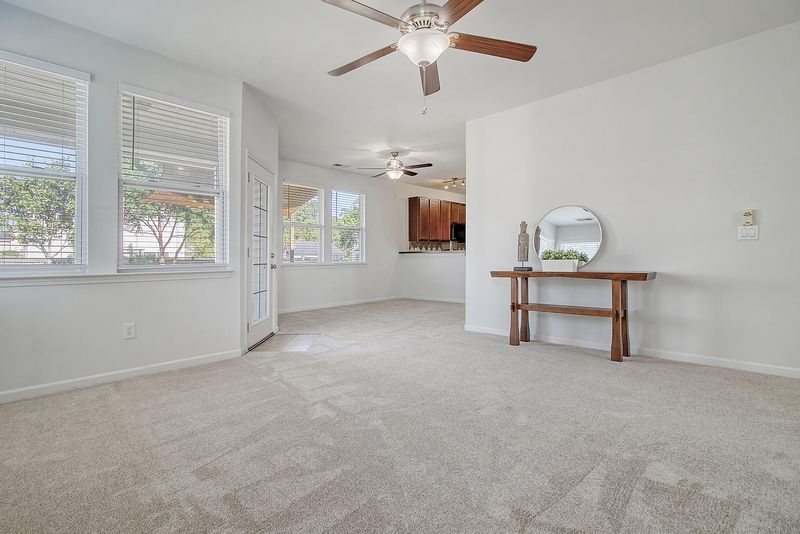 301 Mossy Wood Rd, Summerville, SC 29486