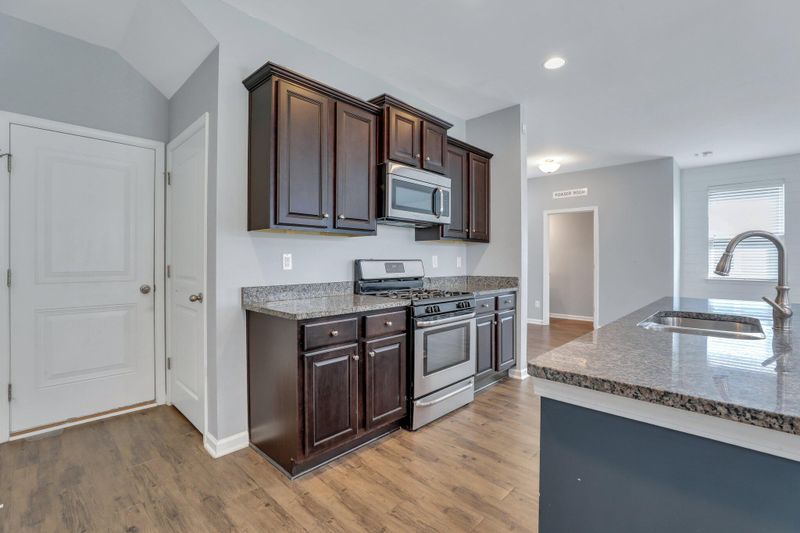 9773 Seed St, Ladson, SC 29456