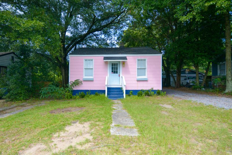 2630 Ferrara Dr, North Charleston, SC 29405