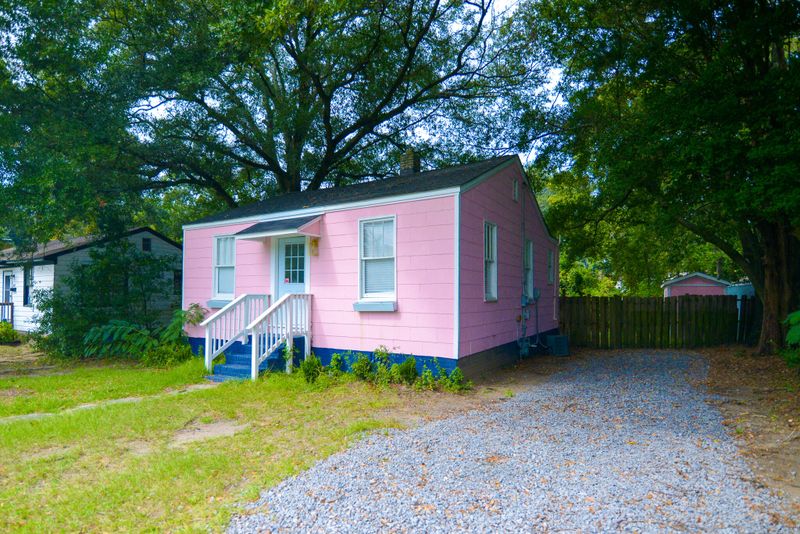 2630 Ferrara Dr, North Charleston, SC 29405