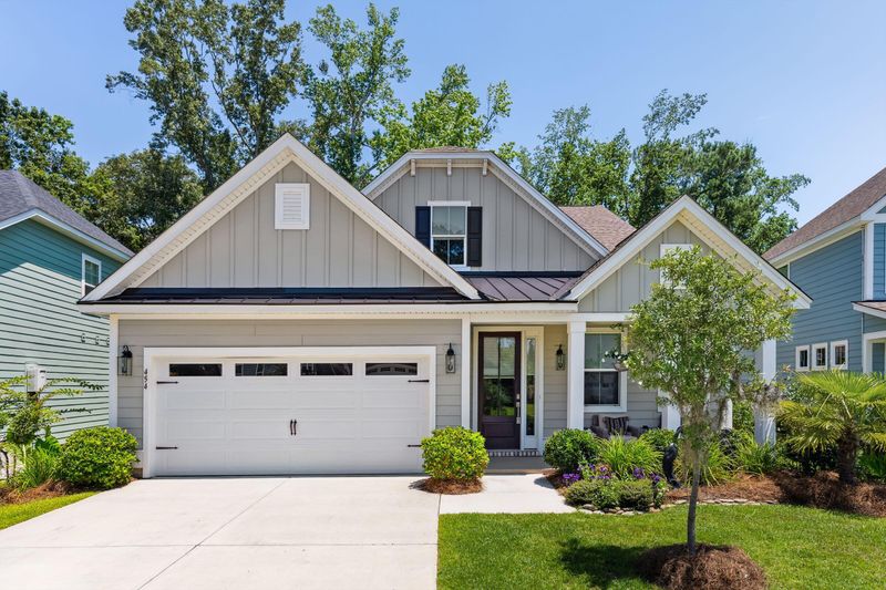 454 Coopers Hawk Dr, Summerville, SC 29483