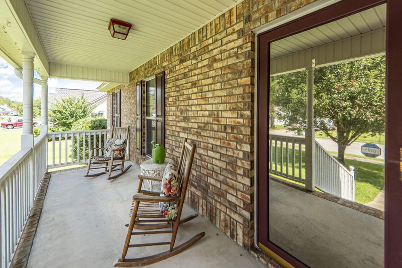 137 Ryan Dr, Goose Creek, SC 29445