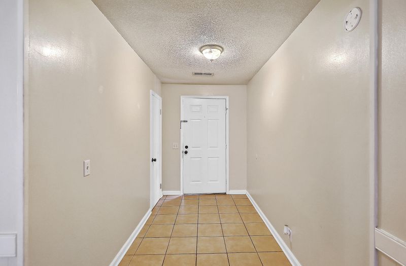 458 Fox Hunt Rd, Goose Creek, SC 29445