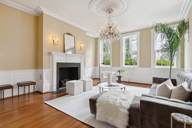 27 Meeting St, Charleston, SC 29401