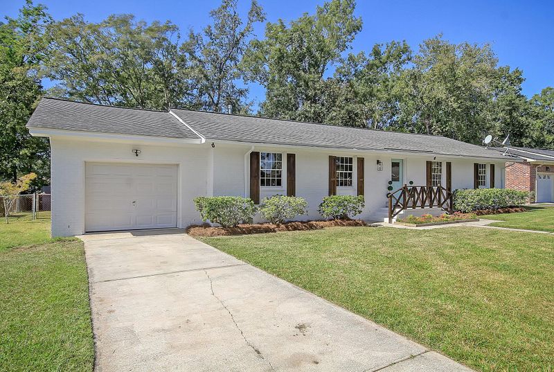 317 Susan Dr, Charleston, SC 29407