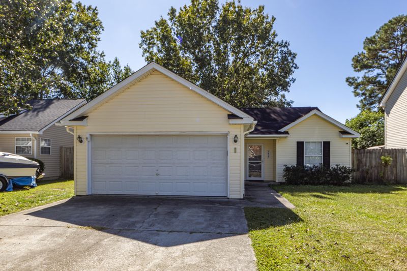 137 Wilton St, Goose Creek, SC 29445