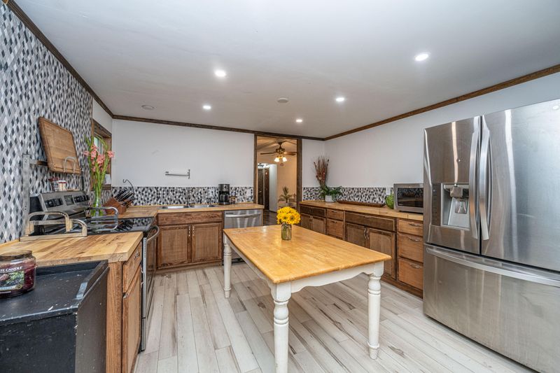 152 Koger Dr, Summerville, SC 29483
