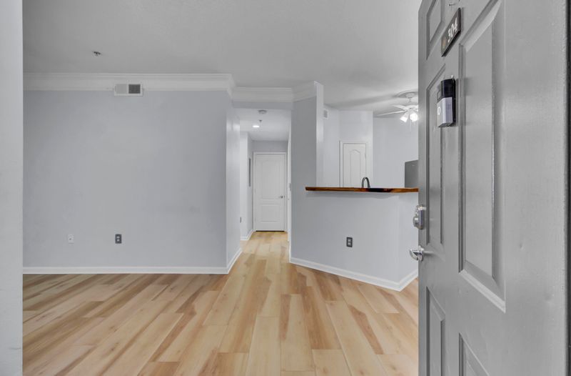 1300 Park West Blvd #304, Mount Pleasant, SC 29466