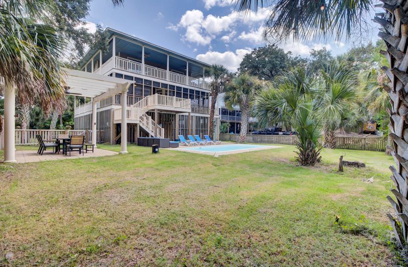 45 Lempesis Ln, Folly Beach, SC 29439