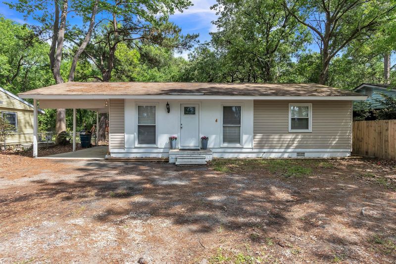 856 Savage Rd, Charleston, SC 29414