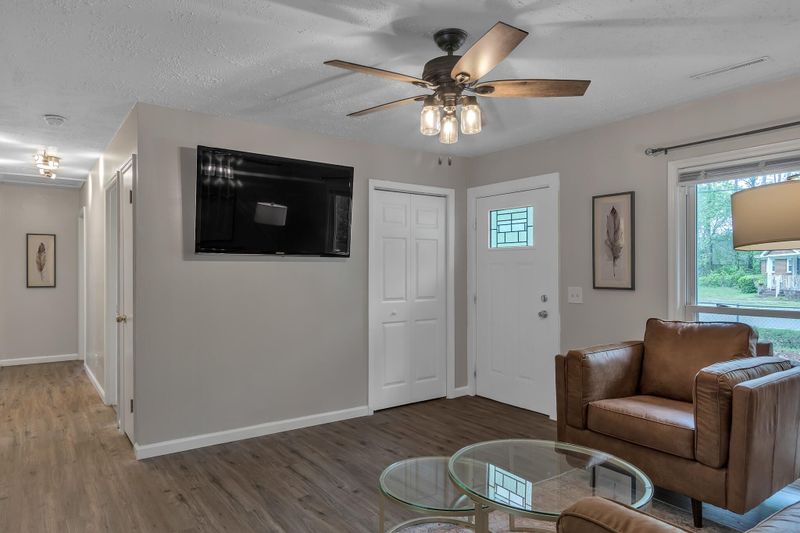 856 Savage Rd, Charleston, SC 29414