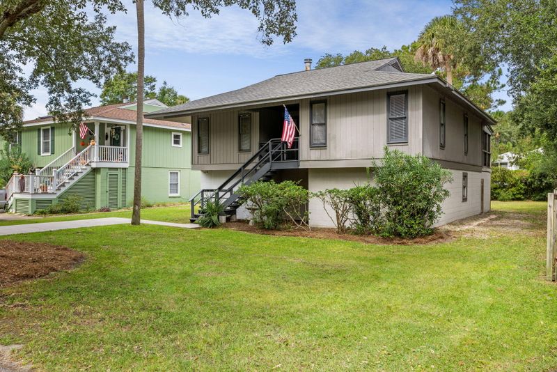 3909 Hartnett Blvd, Isle Of Palms, SC 29451
