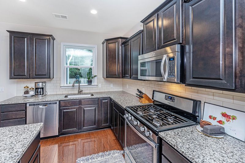 1501 Pixley St, Charleston, SC 29414