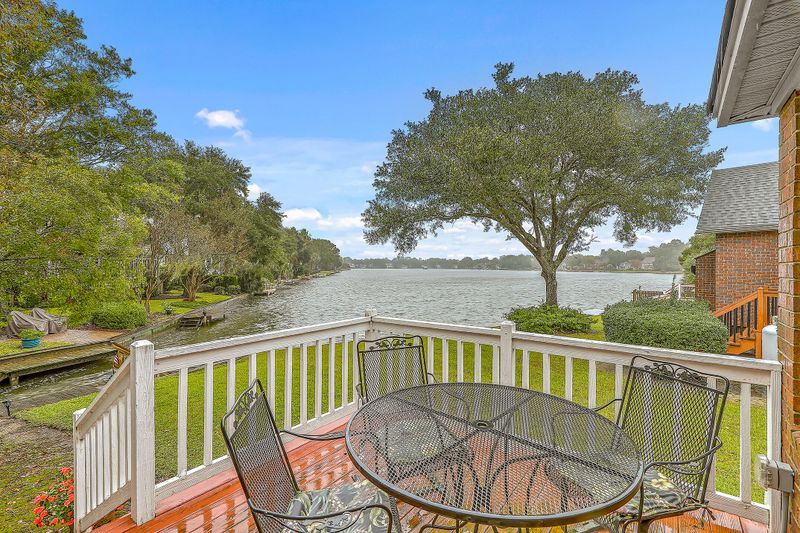 1323 Deep Water Dr, Mount Pleasant, SC 29464