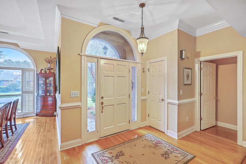 1323 Deep Water Dr, Mount Pleasant, SC 29464
