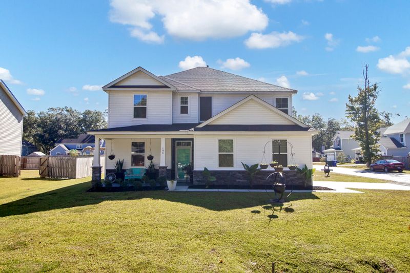 196 W Smith St, Summerville, SC 29485