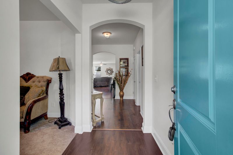 196 W Smith St, Summerville, SC 29485