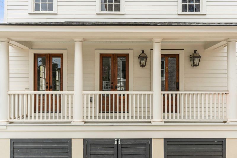 6 Gadsden St, Charleston, SC 29401