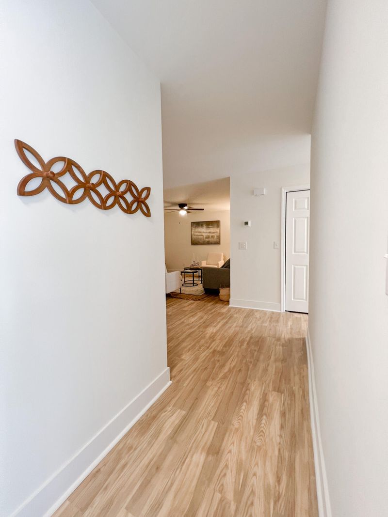 802 Greenmeadow Dr, Goose Creek, SC 29445