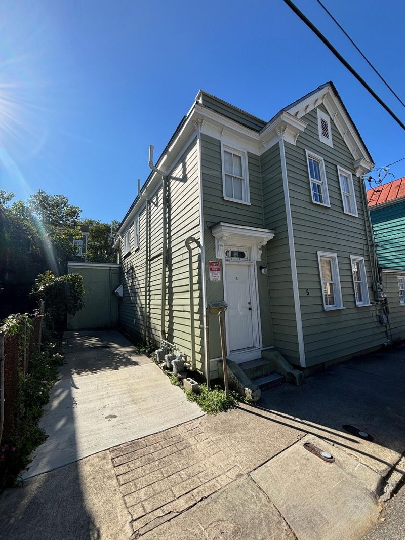 57 South St, Charleston, SC 29403