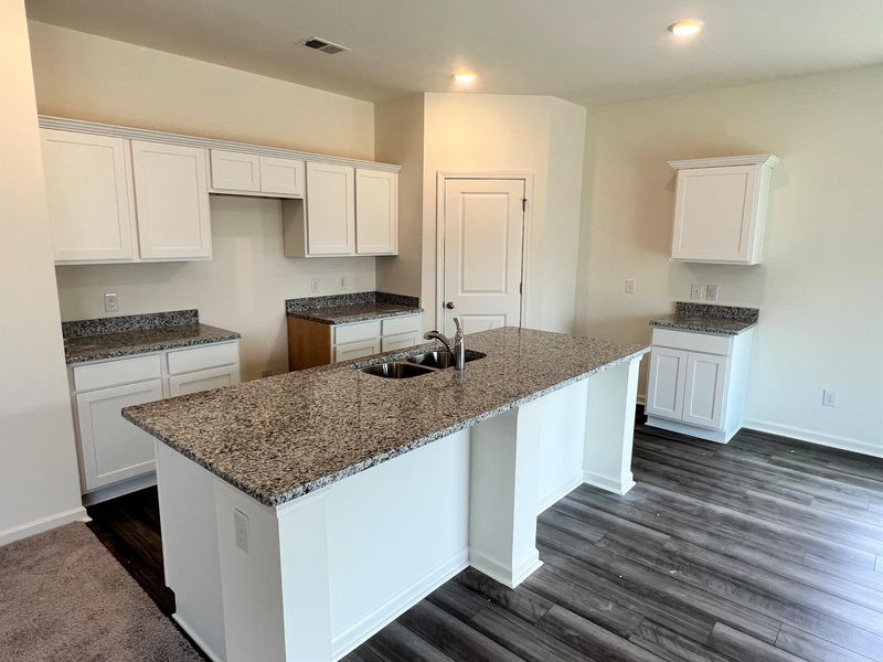 4411 Ocean Farm Dr, Summerville, SC 29485