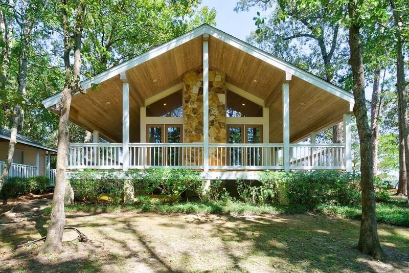 171 Chrystal Ln, Ridgeville, SC 29472