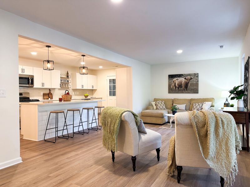 125 Saint Marks Dr, Goose Creek, SC 29445