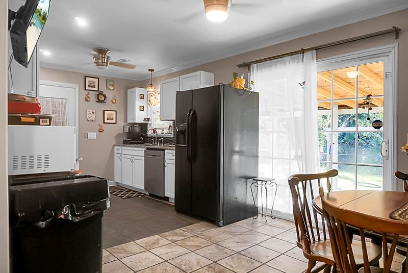 212 Sprucewood Dr, Summerville, SC 29485